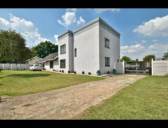 4 BEDROOM HOUSE FOR SALE IN GENERAL ALBERTSPARK